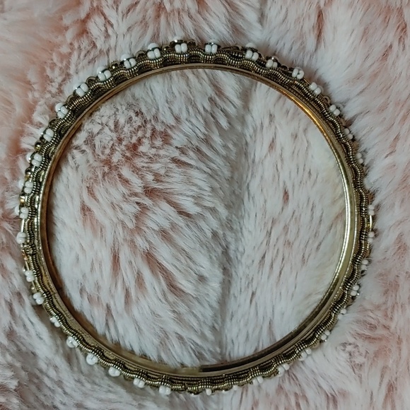 Vintage Gold Tone Bangle with White & Gold Beads - Picture 4 of 8
